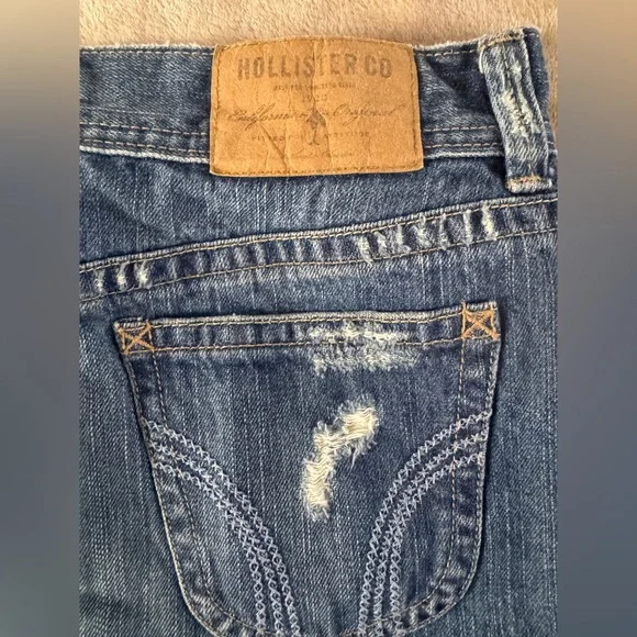 Hollister Distressed Denim Mini Skirt Blue Frayed Hem Size 5 - Picture 7 of 13